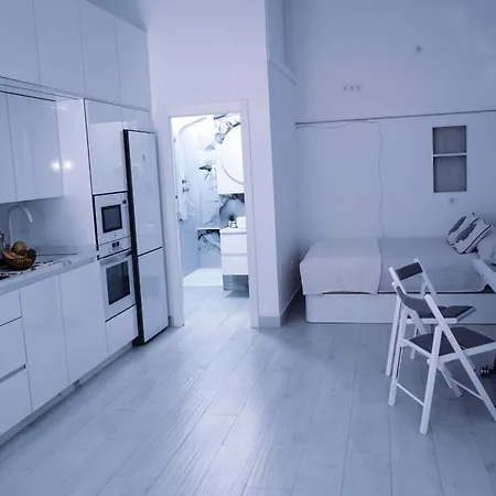 Malagasuite Cozynest Center Apartment *