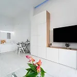 Malagasuite Cozynest Center Apartament
